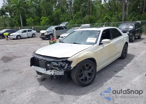 2021 Chrysler 300 z USA, uszkodzony, nr VIN 2C3CCABG0MH537039